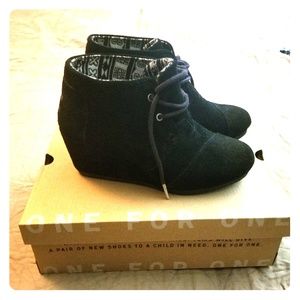 Toms Wedges